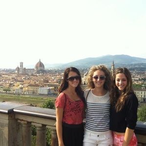 Meet your Posher, Lauryn